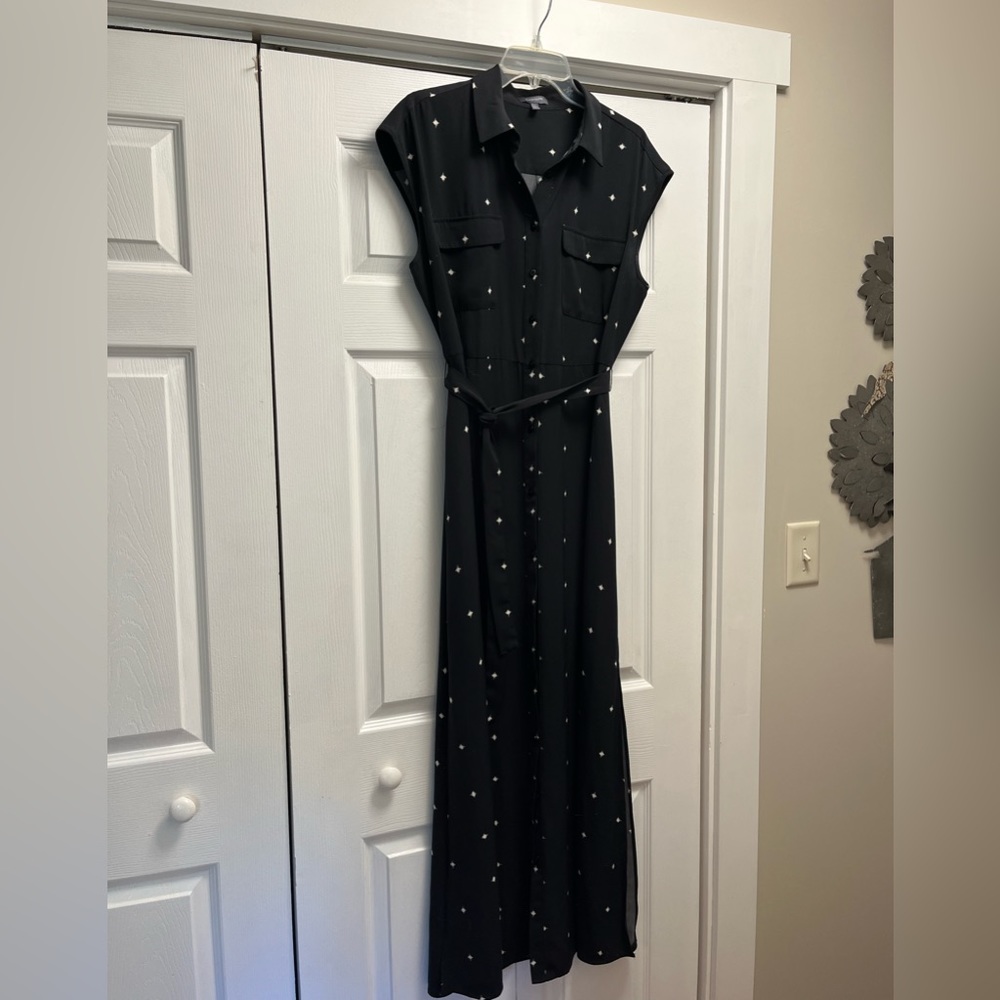 Long, navy belted maxi dress. Beautiful fit! Very slimming. Great condition.